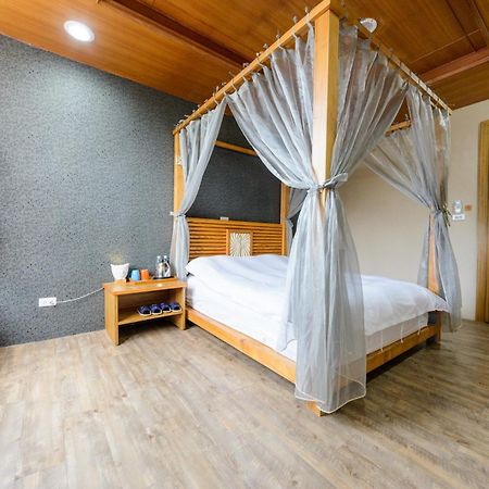 Owl Castle Bed and Breakfast Hualien stad Rum bild