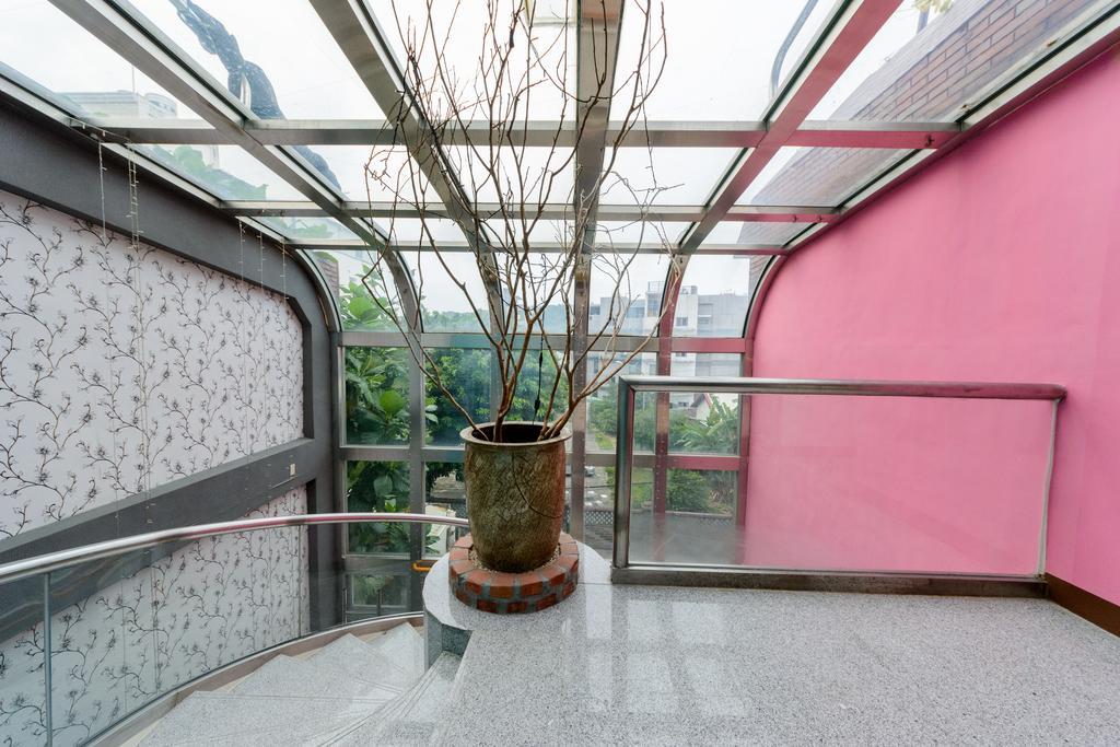 Owl Castle Bed and Breakfast Hualien stad Exteriör bild