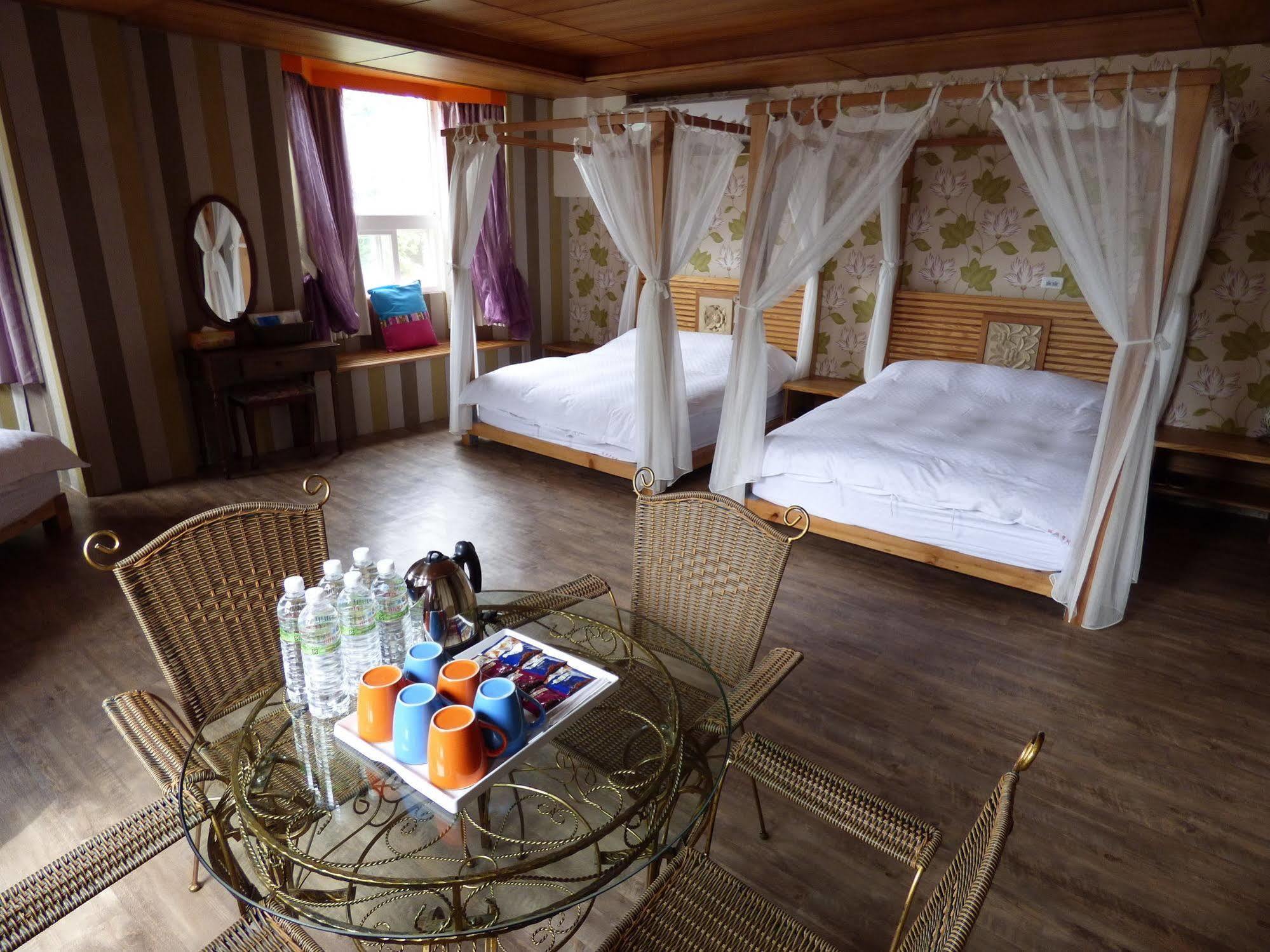 Owl Castle Bed and Breakfast Hualien stad Exteriör bild